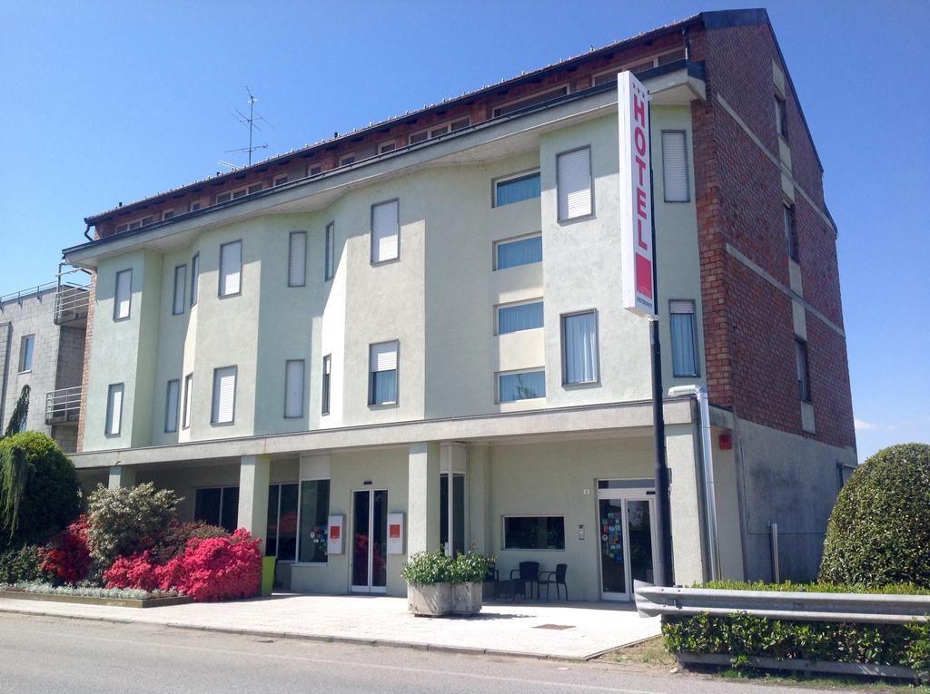 La Bettola Otel Carisio Dış mekan fotoğraf